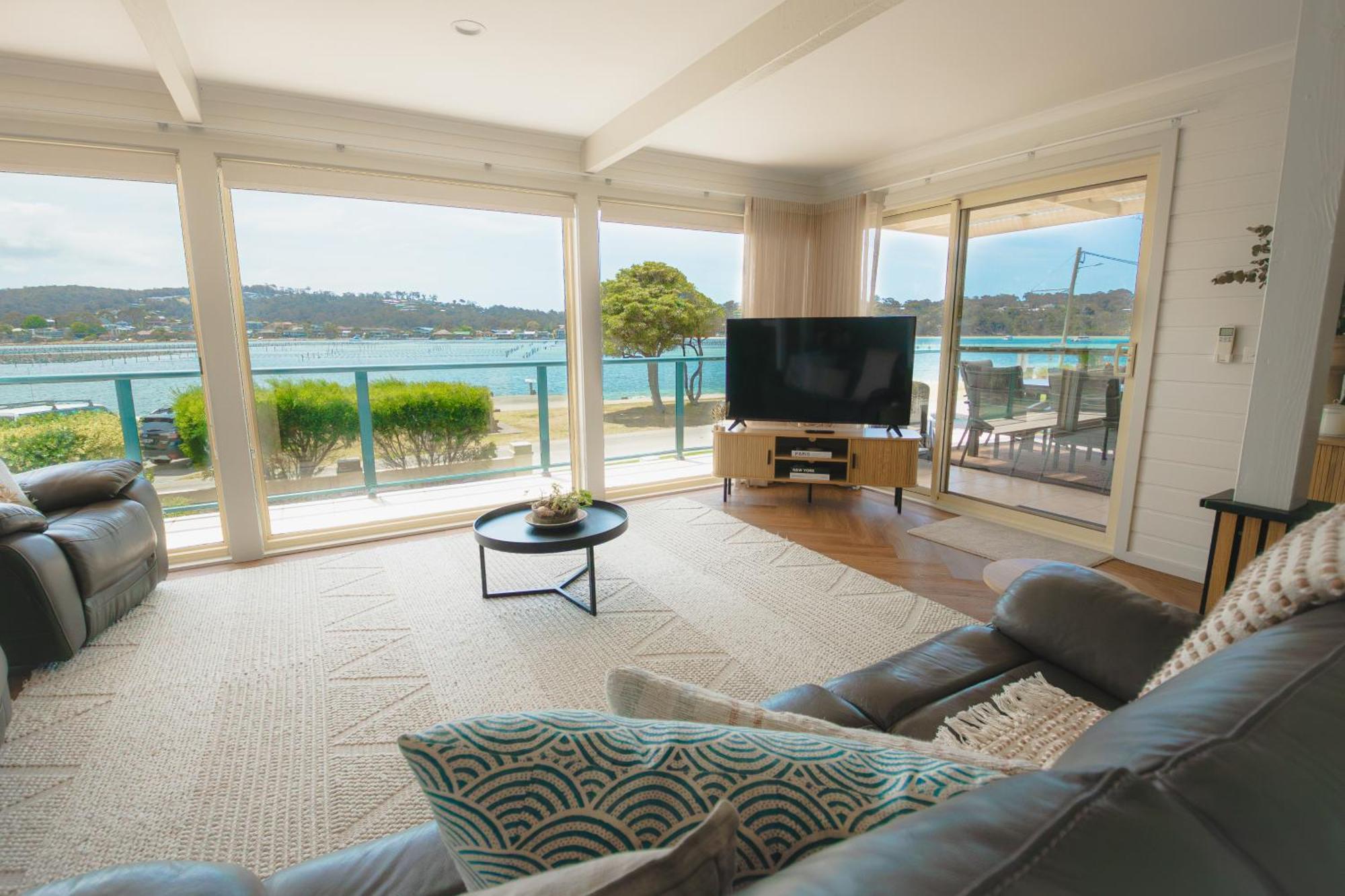 The Retreat Lakeside Merimbula Exteriör bild