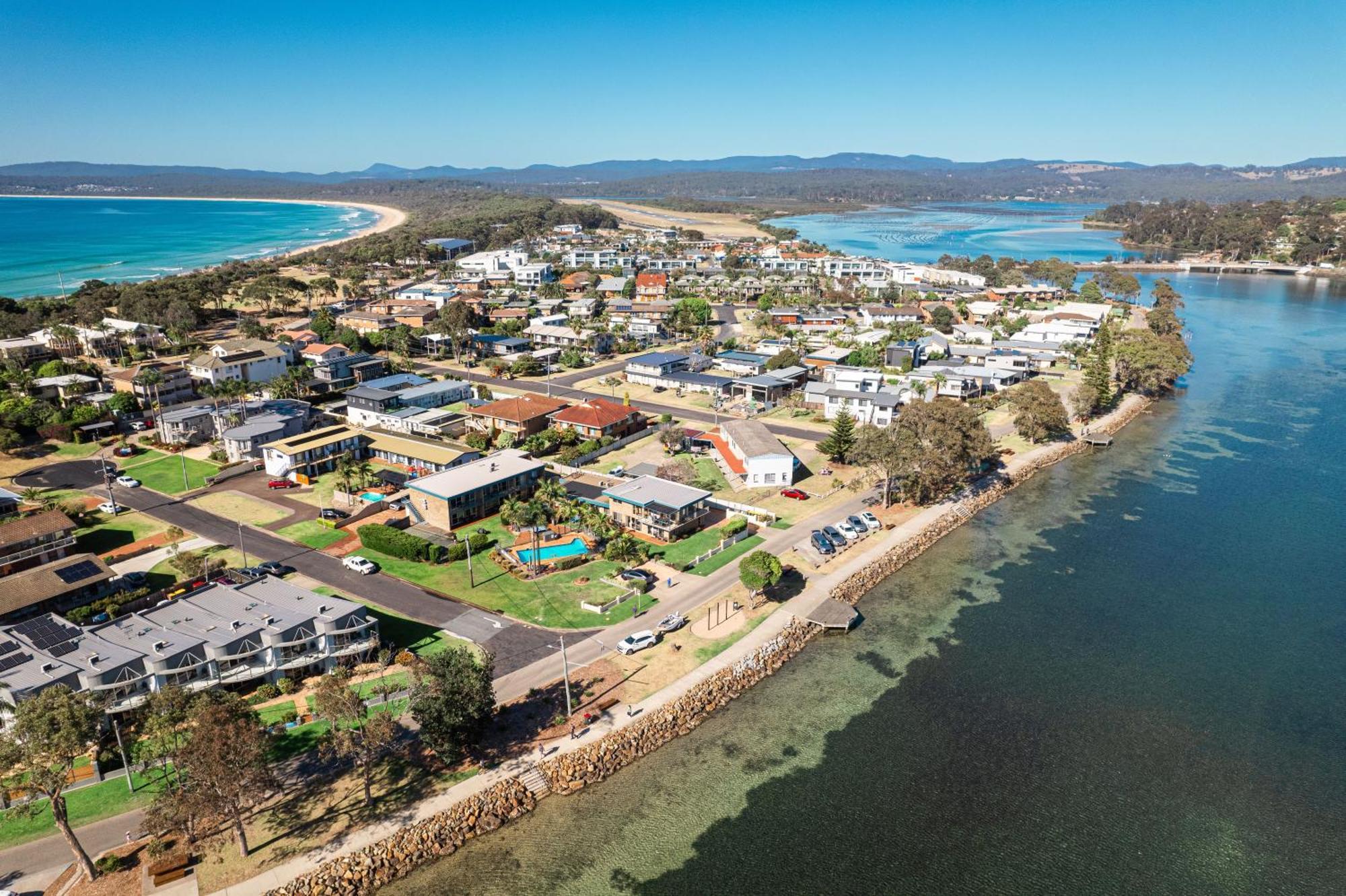 The Retreat Lakeside Merimbula Exteriör bild